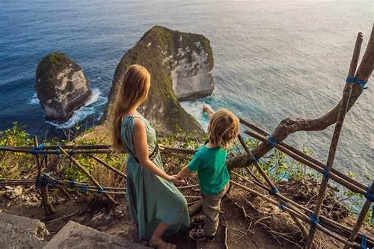 梦见哥哥开车出车祸人没事