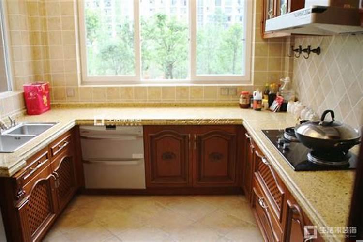 厨房灶台和水池怎样摆放