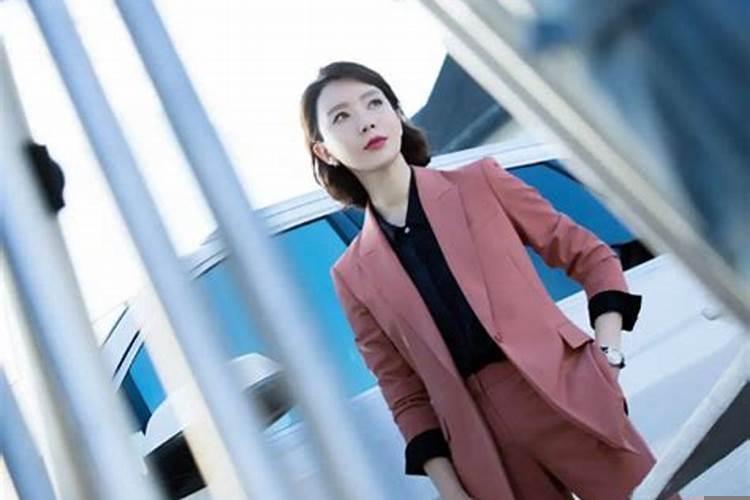 劫财格女命财运