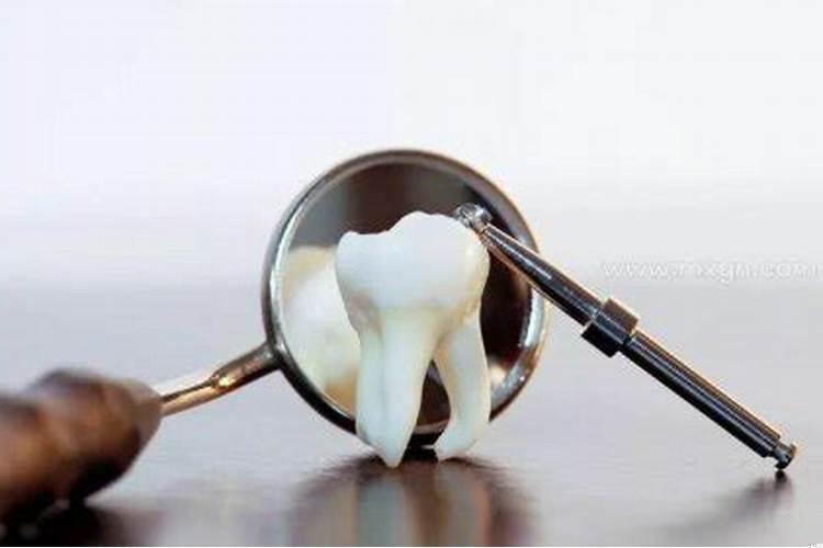 梦见牙齿脱落是什么意思周公解梦