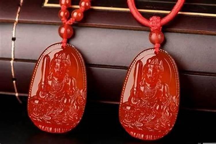 属兔的今年适合戴什么