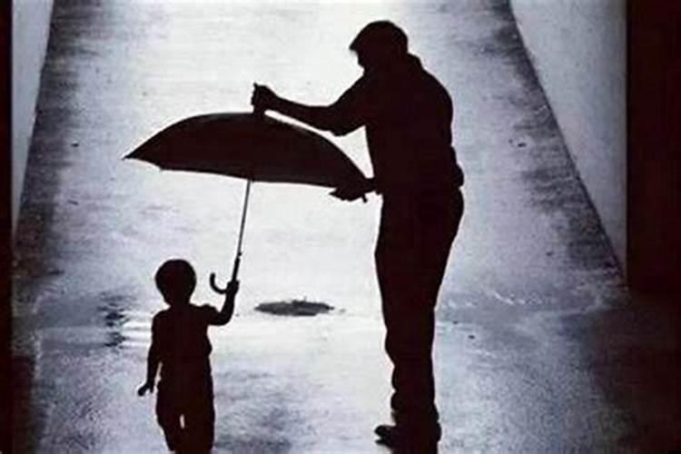 梦到已故的父亲给我钱是什么意思