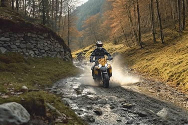 梦到推着摩托车走崎岖上坡路