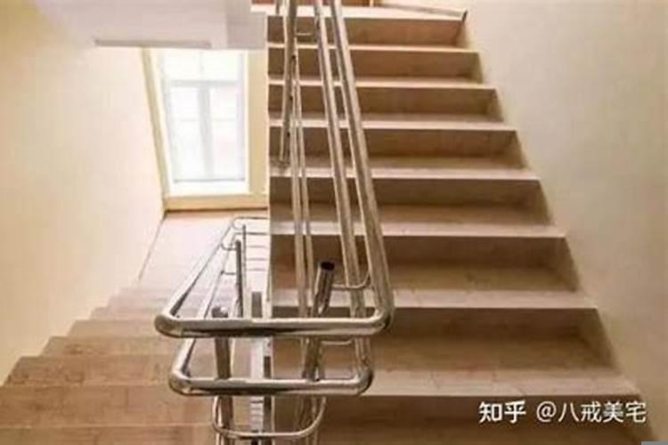 农村自建房楼梯怎么布局