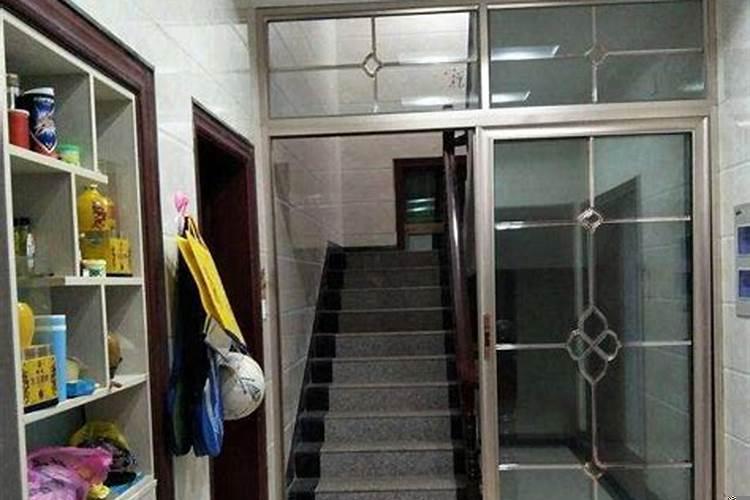 农村自建房楼梯怎么布局