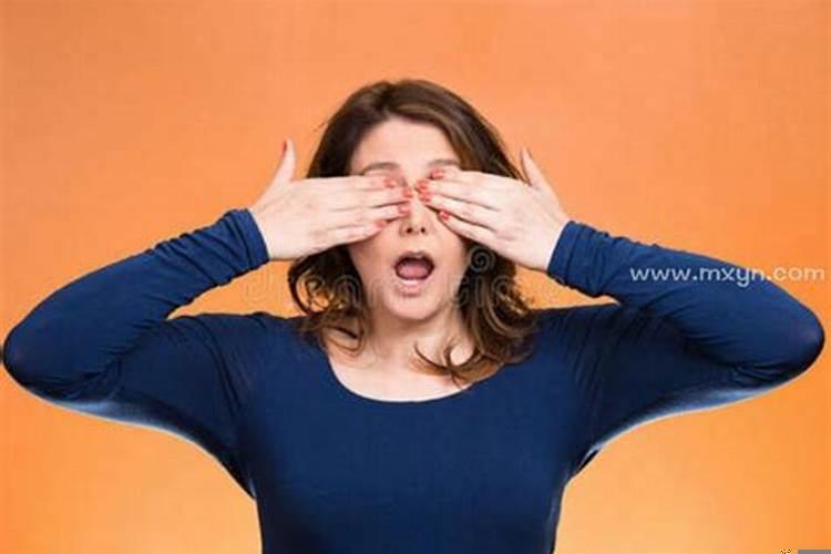 梦见眼睛看不见东西是怎么回事