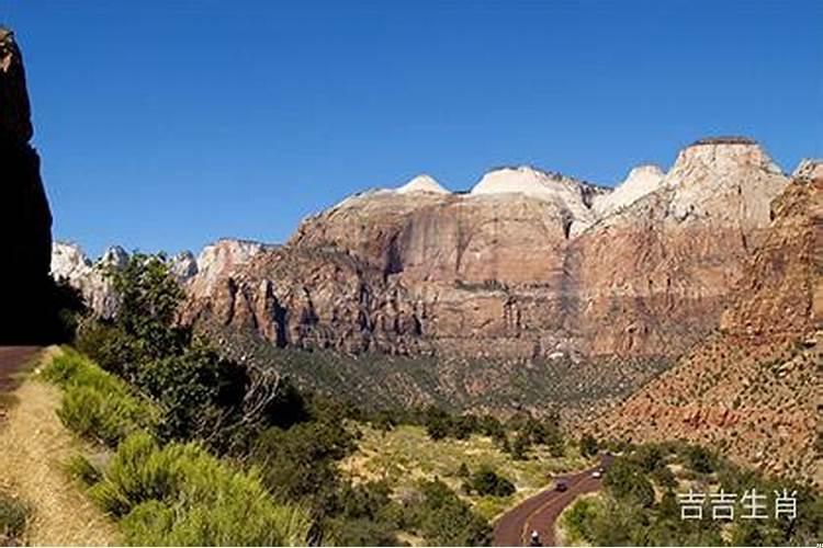 2020年属蛇女佩戴什么好