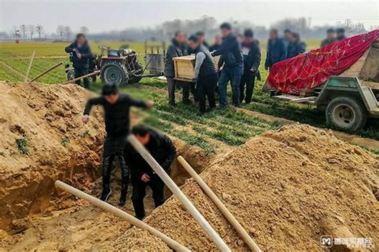 外公外婆迁坟外孙要回去吗怎么说