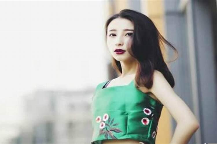 财神爷佛龛放在哪里比较好看