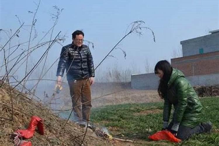 老年人能给年轻人上坟吗