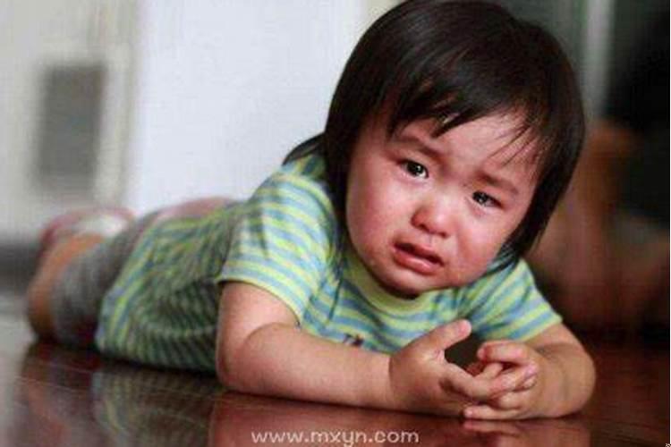 中年女人梦见小男孩哭