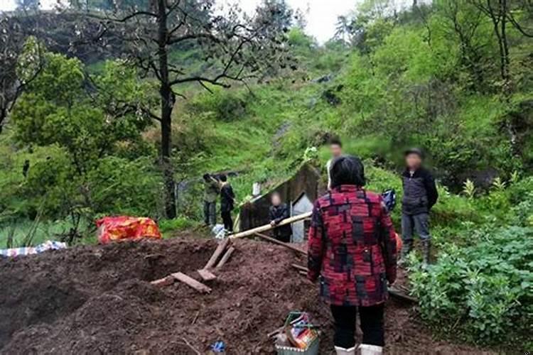 三周年迁坟讲究