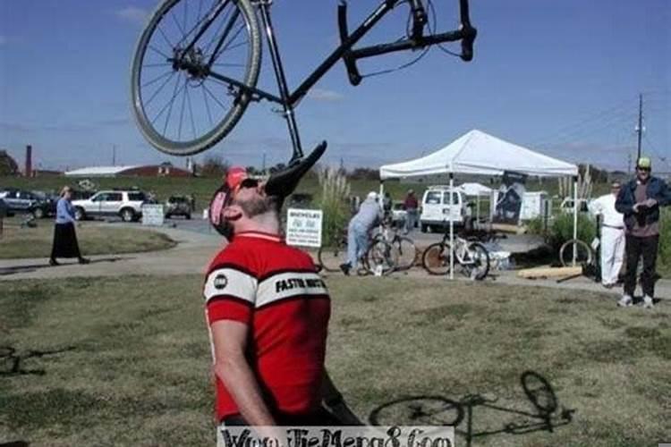 梦见棺材自己哭了