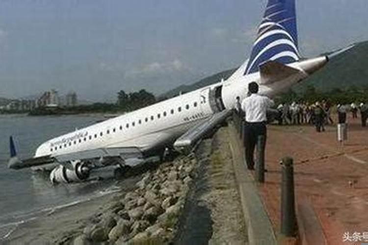 梦见飞机爆炸了是怎么回事