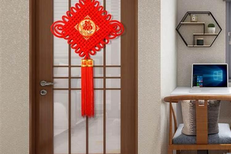 门框上面挂什么好