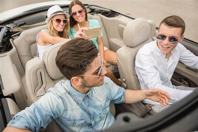 梦到和朋友一起坐马车