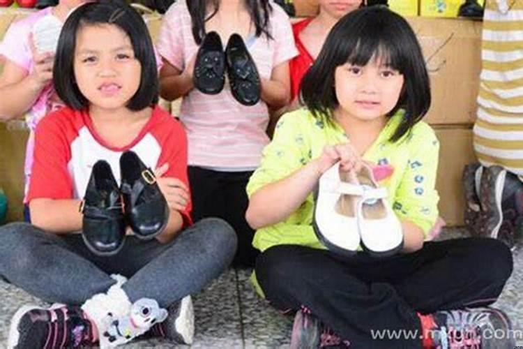 梦见出家师父送东西给我