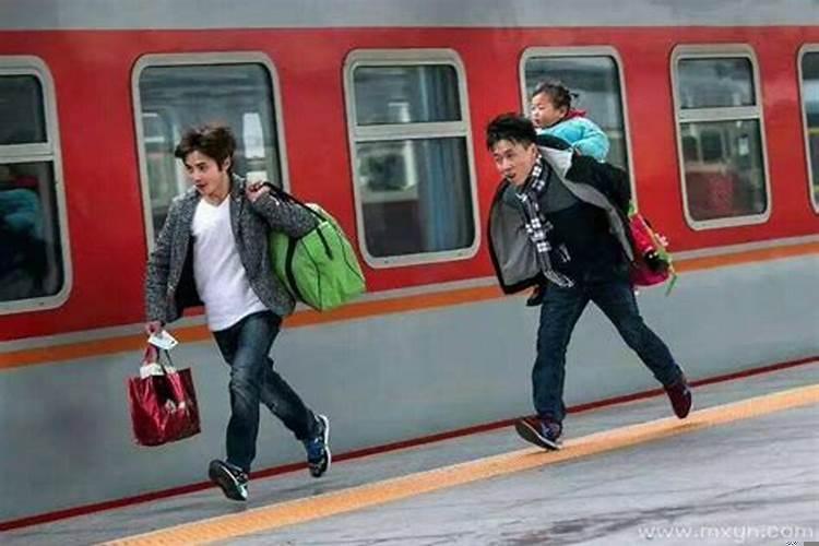 梦见坐火车没坐上去