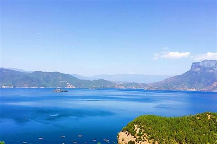 梦见奶奶还活着就办丧事