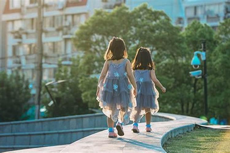 女人梦到朋友生小孩