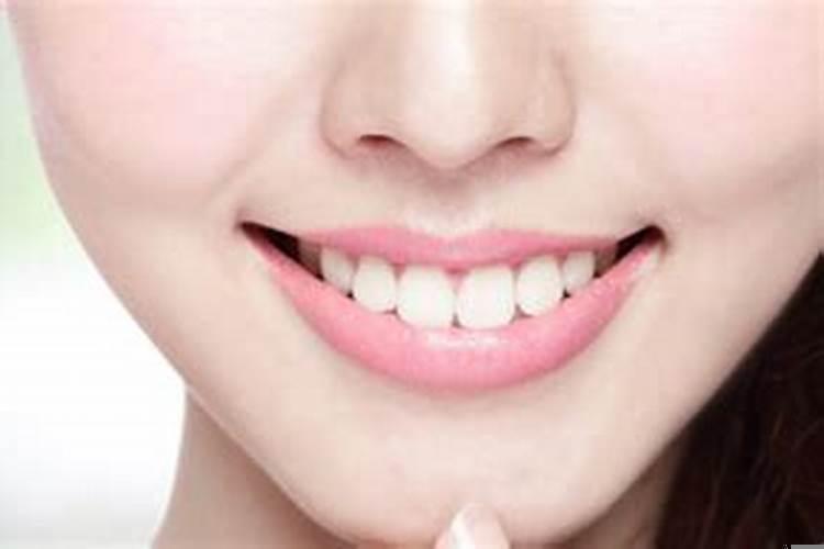 梦见我的牙齿全部掉光了