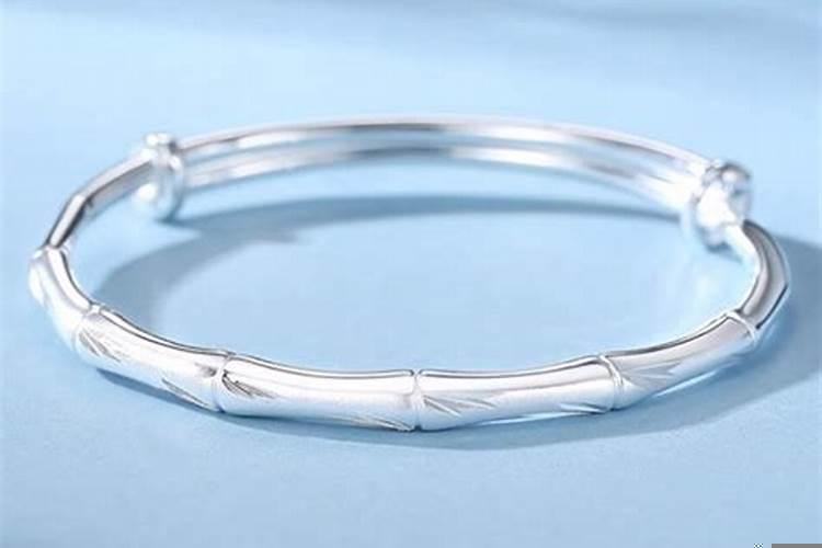 属牛的人带银手镯好吗