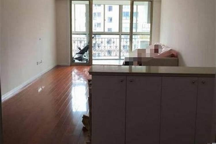 阳台对入户门好不好