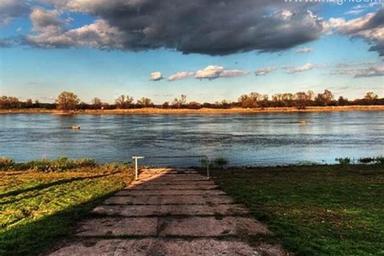 梦见死去的哥哥什么意思