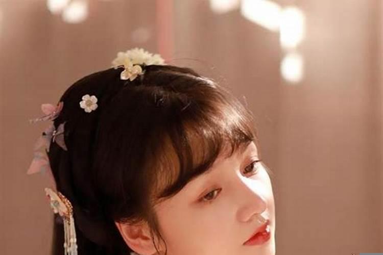 心地善良单纯的女人面相