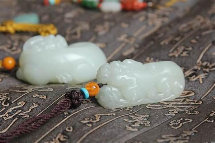 生肖鼠适合佩戴貔貅吗