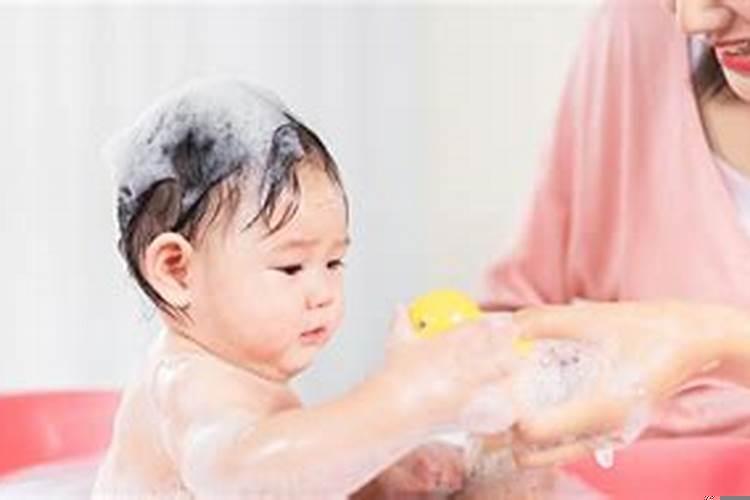 梦见给爷爷洗澡什么意思