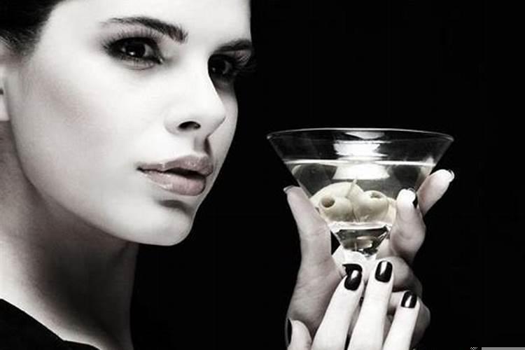 天蝎男会被水瓶女吸引吗