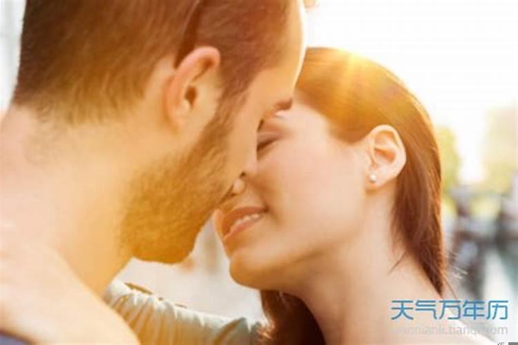 梦见自己亲嘴什么意思