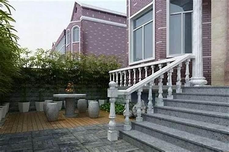 房子进门台阶三步为好