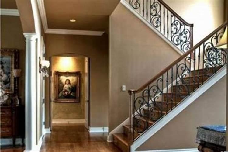 进大门就能看见楼梯怎么化解