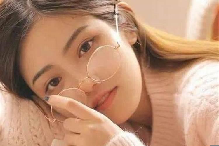 水瓶座喜欢你最明显的表现