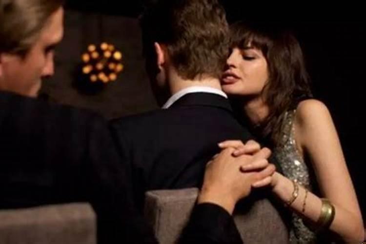 女人在啥情况下容易出轨