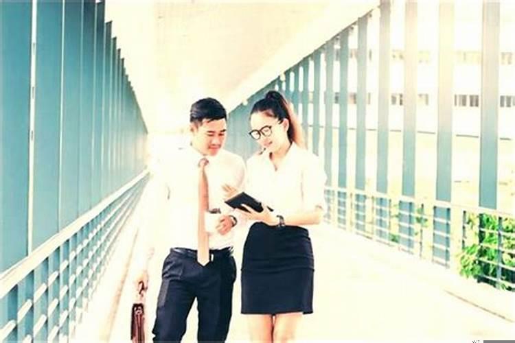 梦见和偶像偶遇