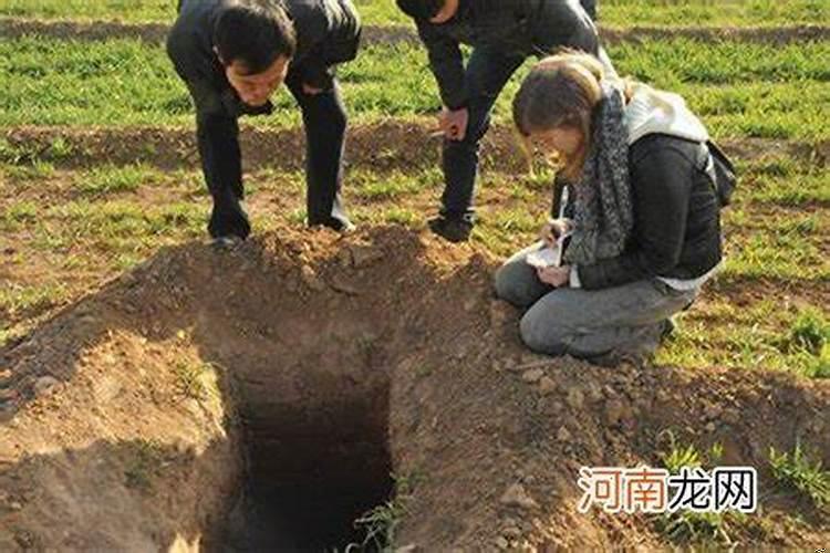 坟上有大洞有什么预兆