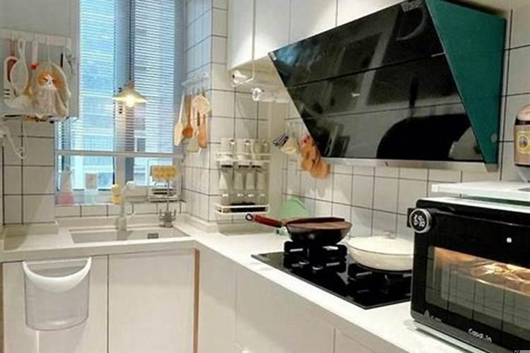 厨房门对卧室门好吗怎么化解