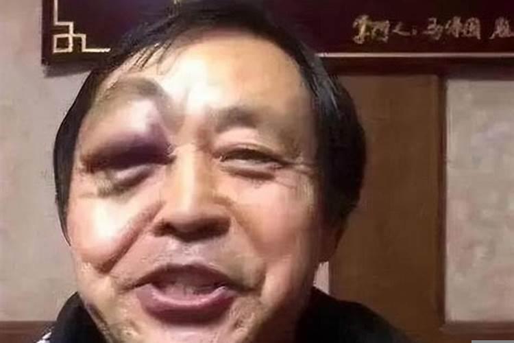 男人梦见大蟒蛇什么意思