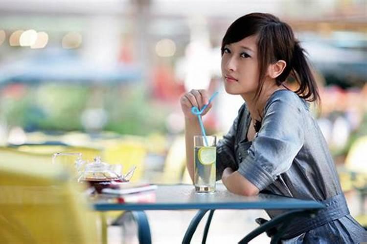 双子座女长大后会好看吗