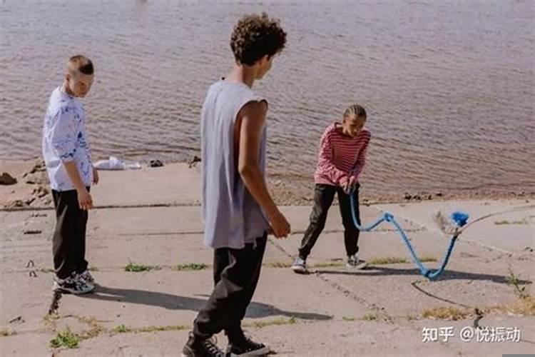 怎么对付撒泼的人