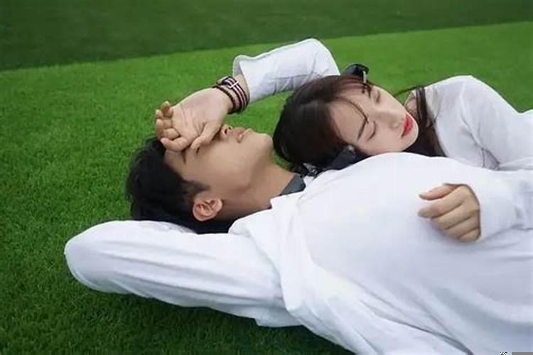 做12星座男的第几任女友最幸福