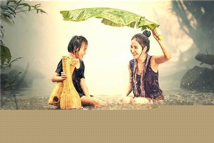 梦见河水从高处流下来