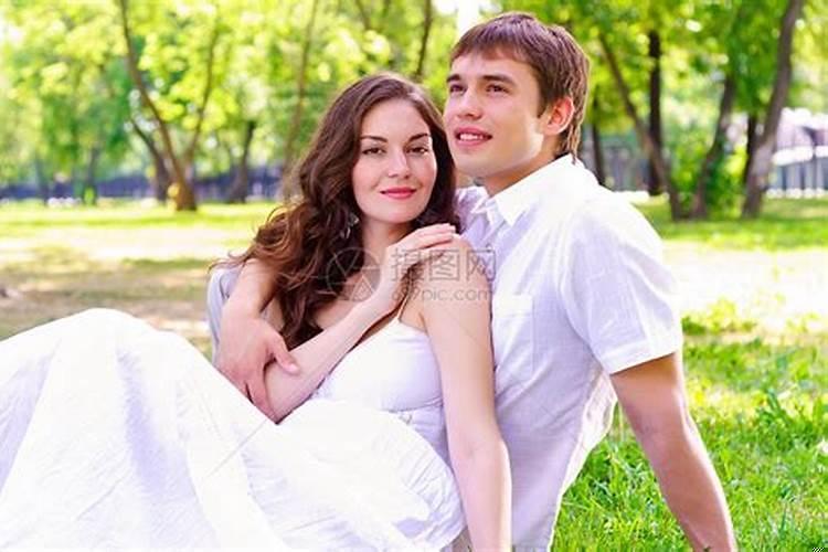 梦到和其他男的亲热