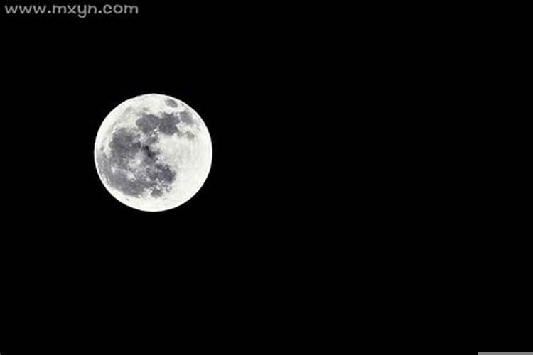 梦到很大的月亮