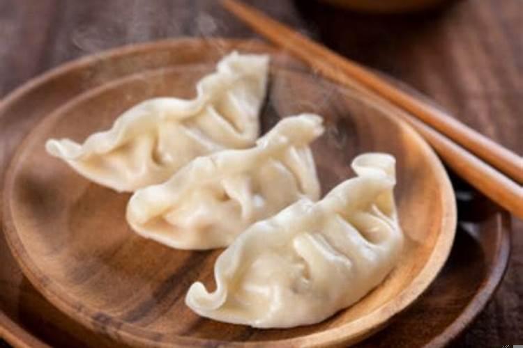 做梦梦见吃饺子是什么意思