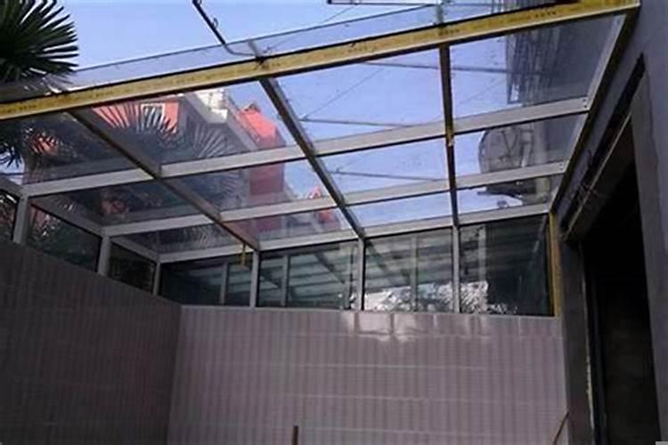 院子里南边能搭棚子吗