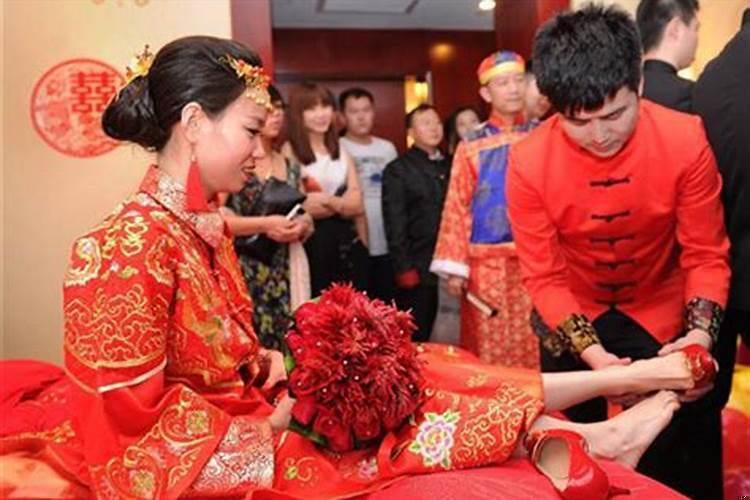 订婚有哪些讲究呢